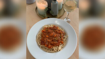 Vegane Gruenkern Bolognese