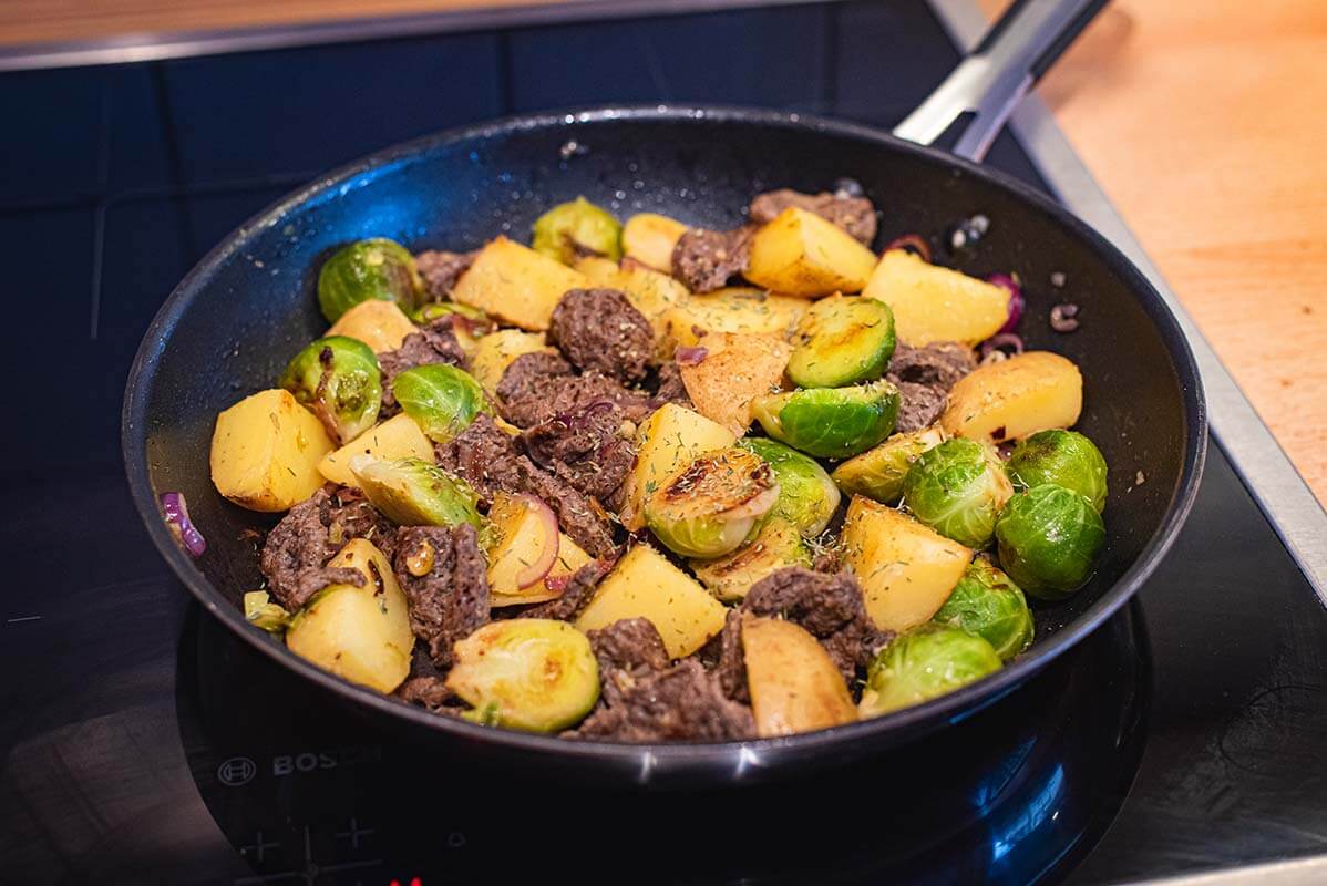 Rezept: Kartoffel-Rosenkohl-Pfanne