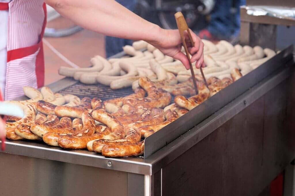 Bratwurst auf dem Grill